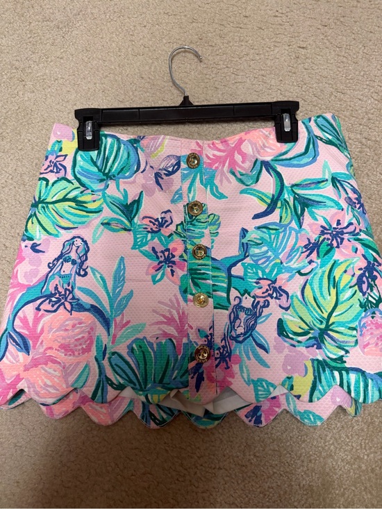 Lilly Pulitzer Dresses & Skirts - Lili Pulitzer Pink Tropical Scalloped Mini Skirt with Button Front